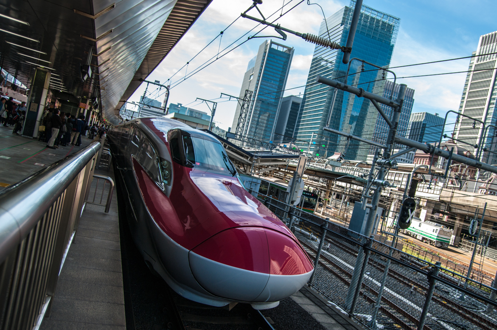 JR東京駅東北新幹線E6系スーパーこまち