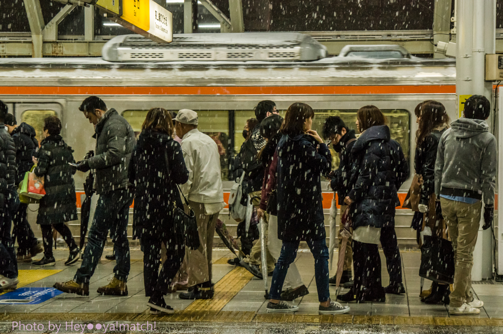 雪のプラットホーム