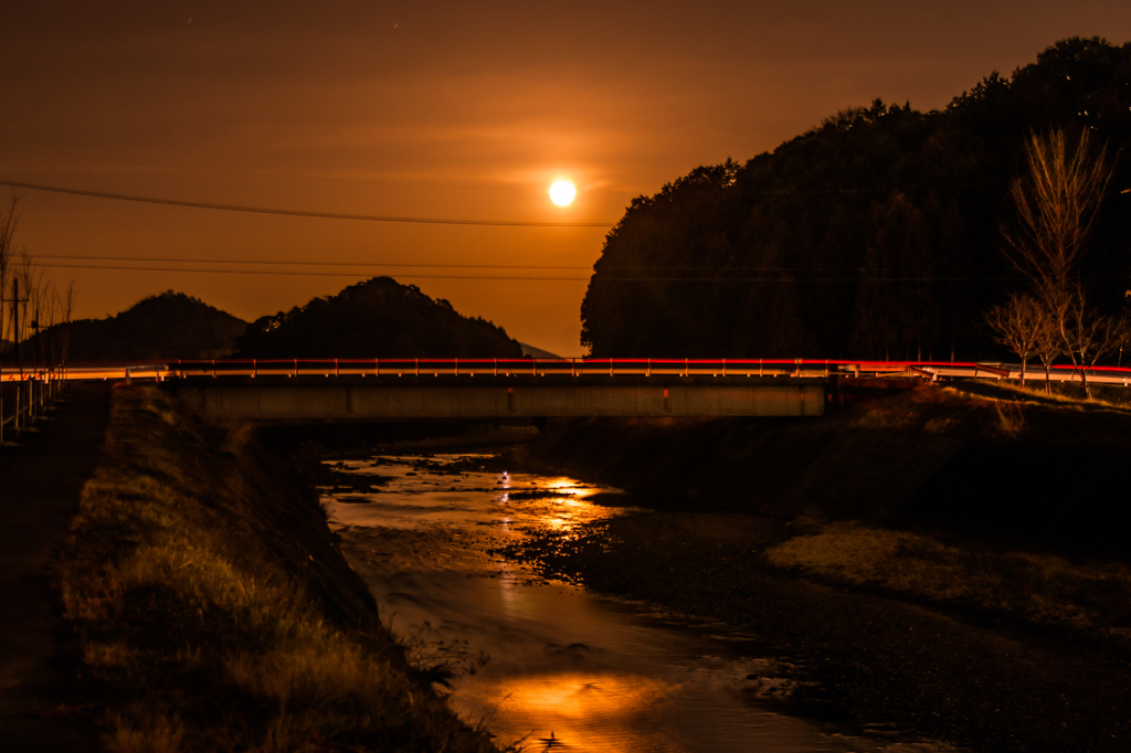 月夜の新境川（郷里の冬夜景Ⅱ）