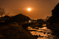 月夜の新境川（郷里の冬夜景）