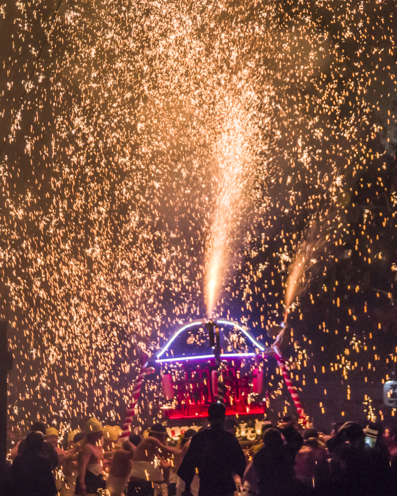 手力の火祭り（神輿）