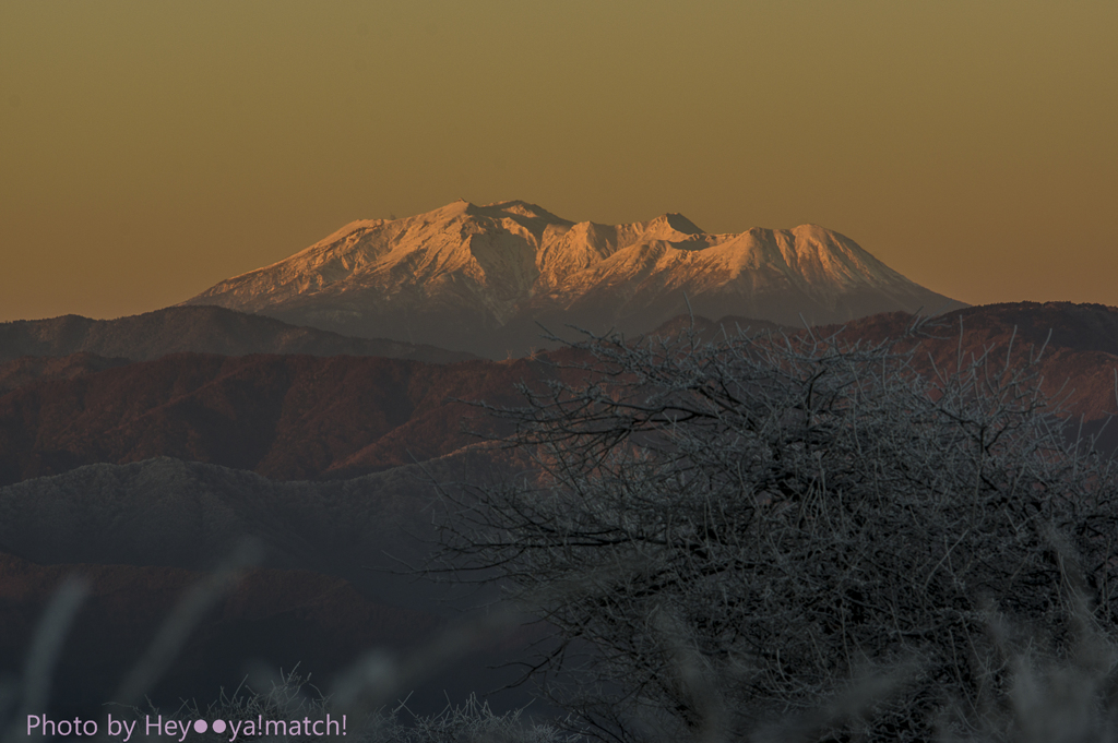 モルゲンロート（御嶽山）