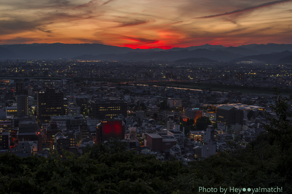 夕暮れの街