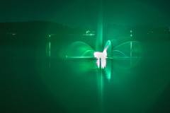 片山津温泉の夜のライトアップ（大噴水）