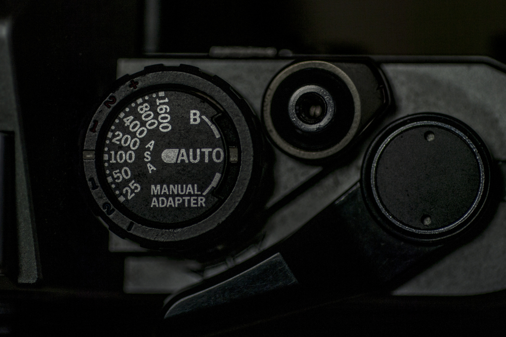 OM-10 (ASA25-1600)