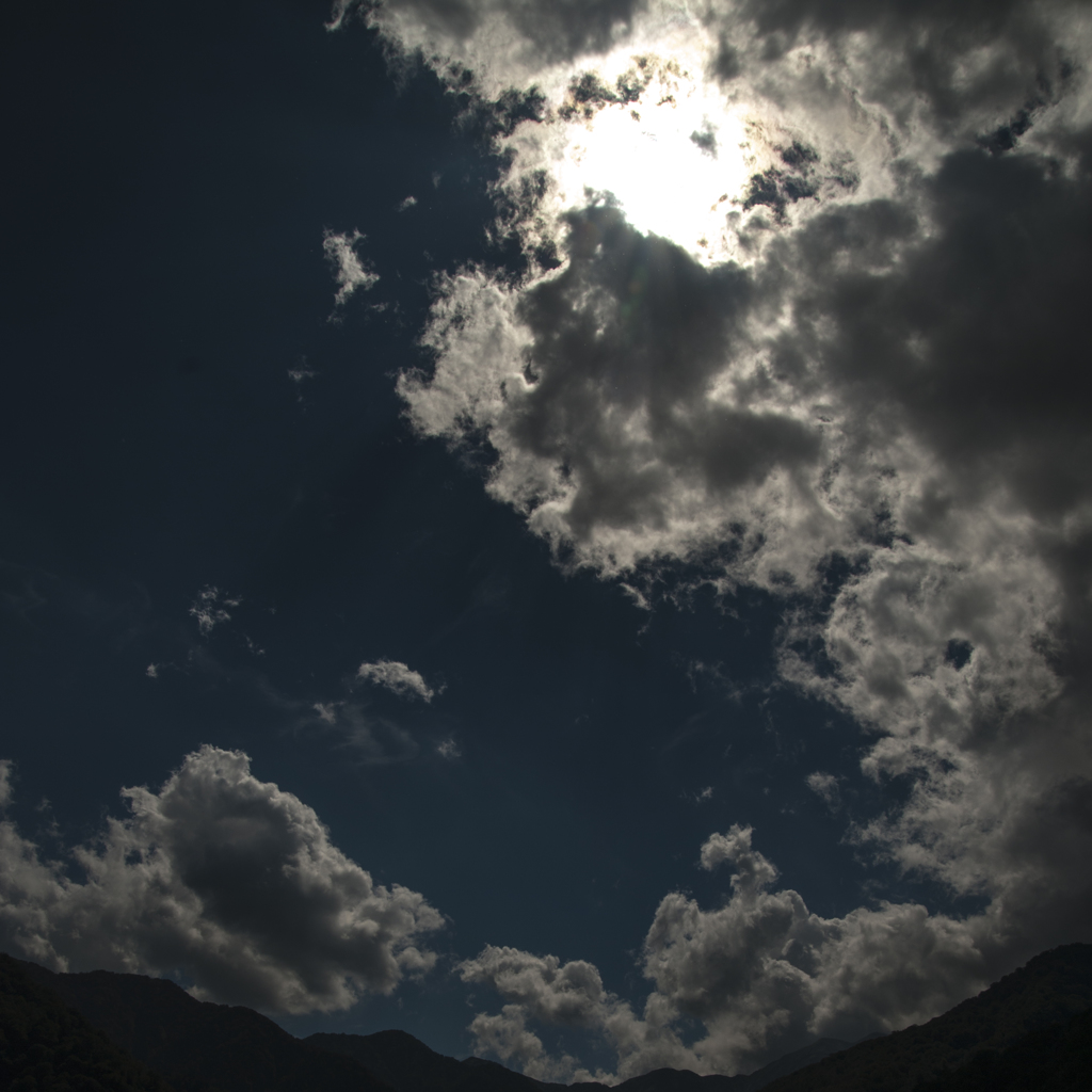 蒼色の秋空