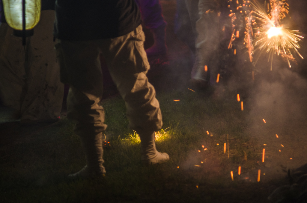 手力の火祭（夏）・・・爆竹