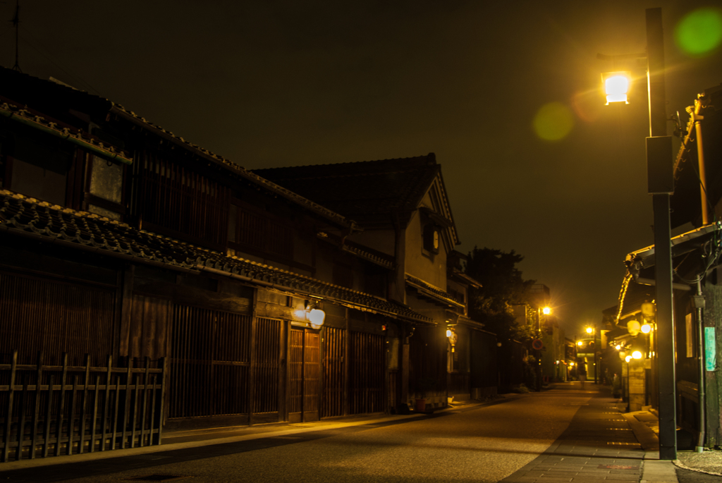 夜の散策、川原町（１）