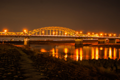 忠節橋の灯りと長良川