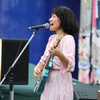 フェスティバルFUKUSHIMA in AICHI!で歌う女性