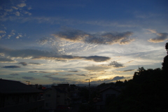 遠き山に日は落ちて