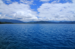 青色の田沢湖