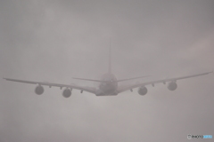 雲の中へ　A380