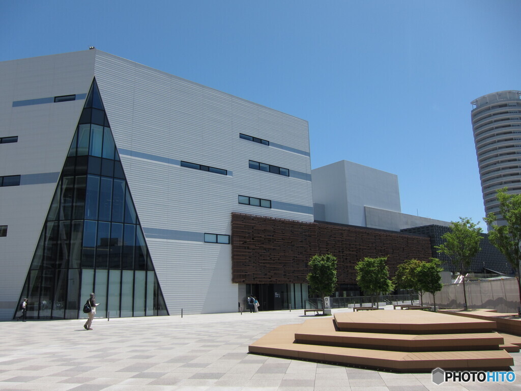 箕面市立船場図書館