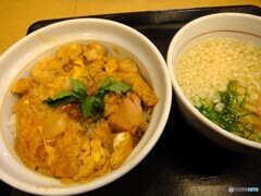 なか卯の親子丼とミニうどん