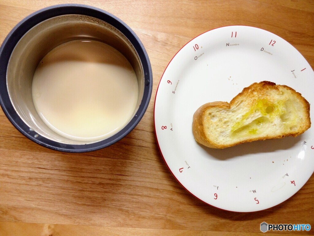 カフェオレとフランスパン