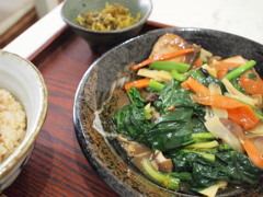 活はまちとほうれん草のバター醤油炒め