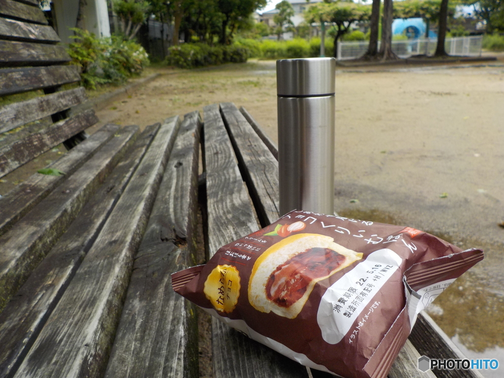 ちょこくりぃむぱんとホットコーヒー