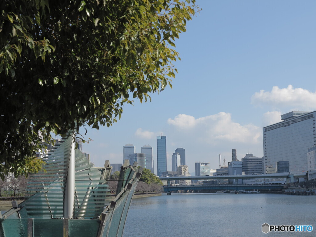 天満橋を眺める