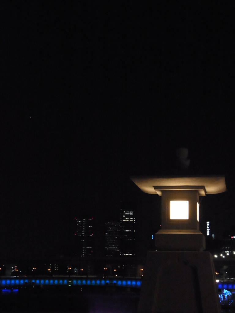 八軒家浜の常夜燈