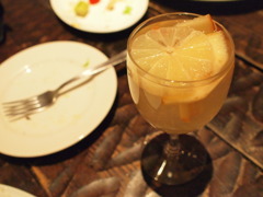 白ワインベースのサングリア