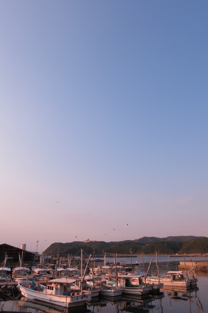 漁船と夕空