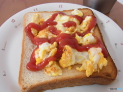 チーズエッグトースト