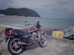 バイクと瀬戸内海