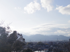 白雲と日川富士　～亀山城址からの眺め～