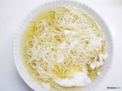 日曜の朝の月見にゅうめん