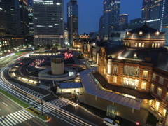 動：東京駅の夜景