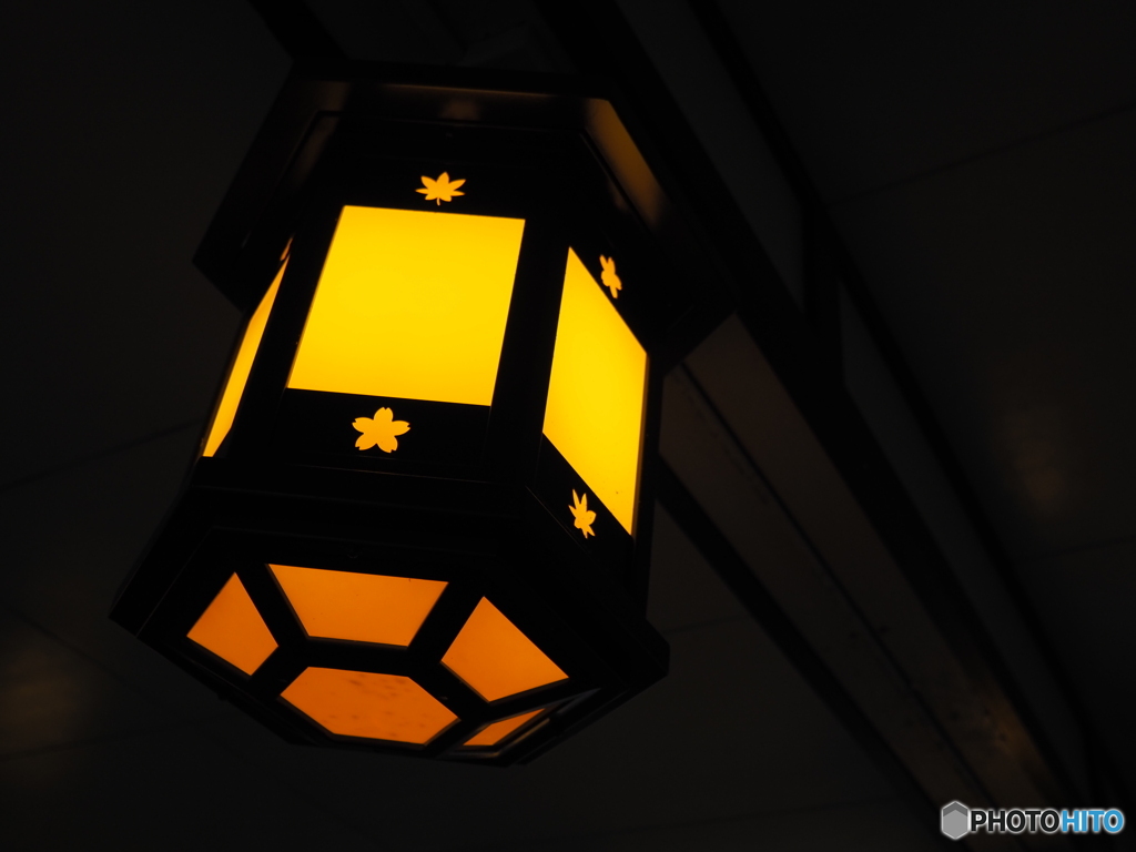 嵐山駅の灯り