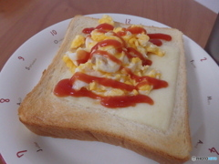egg and cheese toast