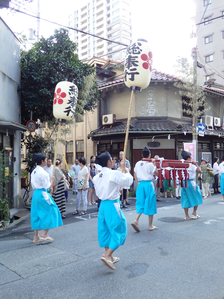 神饌唐櫃（しんせんからびつ）
