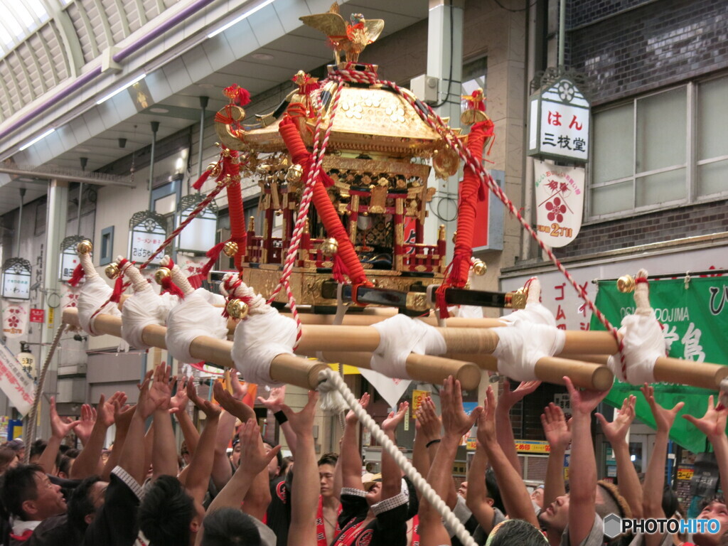 空飛ぶ神輿