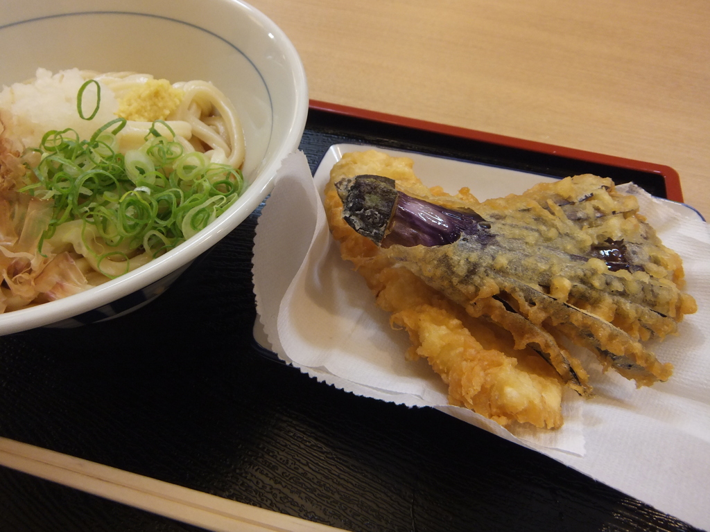 揚げたて天ぷらとぶっかけうどん