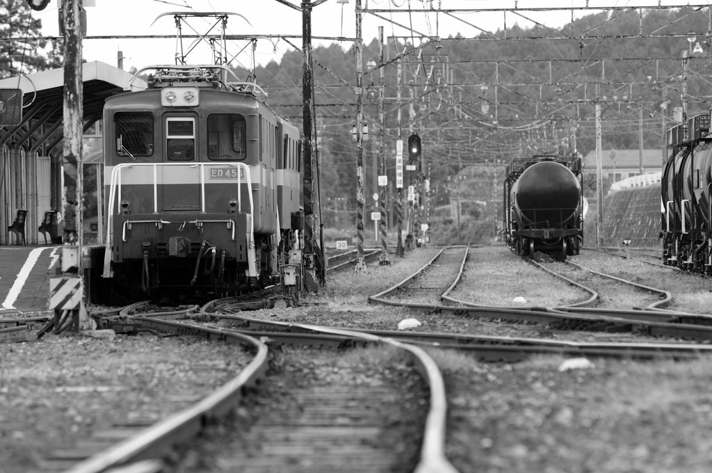 68310483