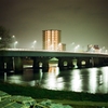夜の明治橋