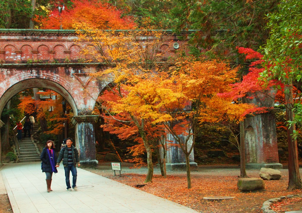 紅葉ロードの二人