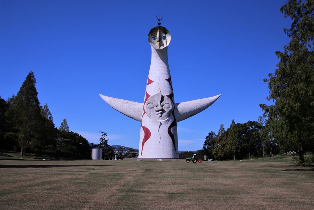 太陽の塔