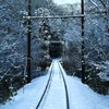 京の山にも雪が降る