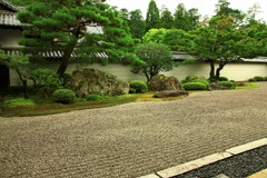 小雨の南禅寺庭園