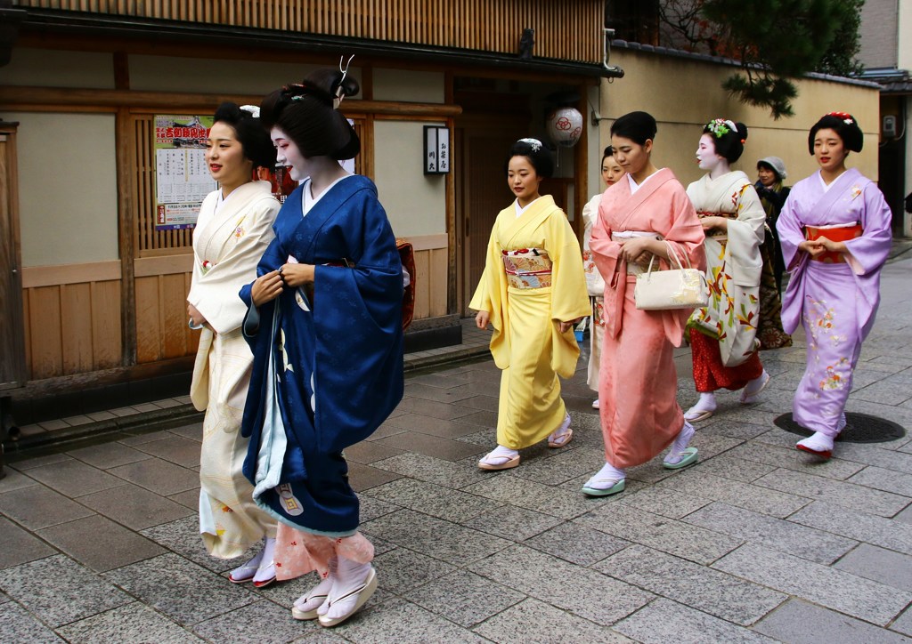 花街暮れの風物詩”事始め”宮川町・風情