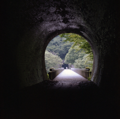 トンネル