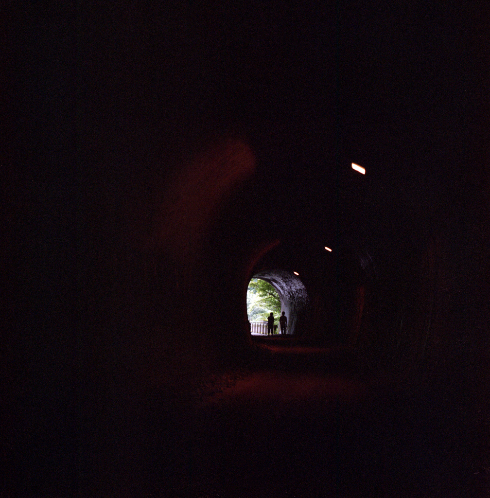 トンネル