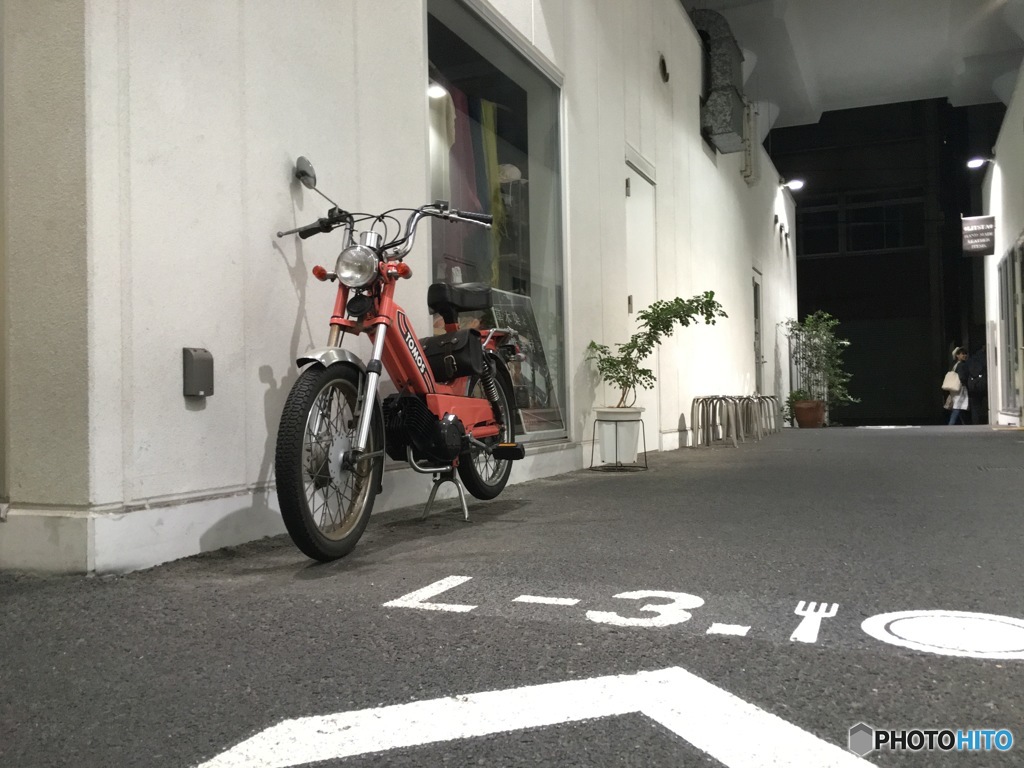 路地裏で