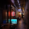 シャッター街の居酒屋