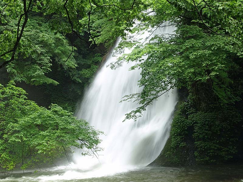 峨瓏の滝