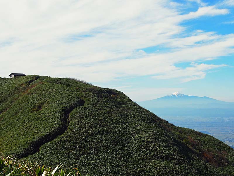 真昼岳と鳥海山１