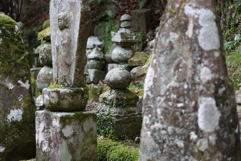 冬の石龕寺　石仏